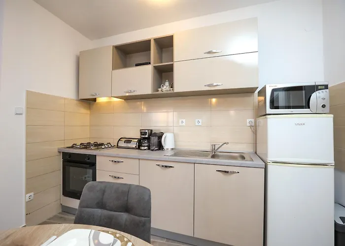 Апартаменти David Two Bdr With Parking *