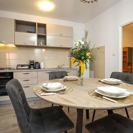 David Two Bdr With Parking Apartmán Zadar