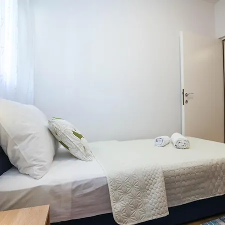 Apartmán David Two Bdr With Parking Zadar