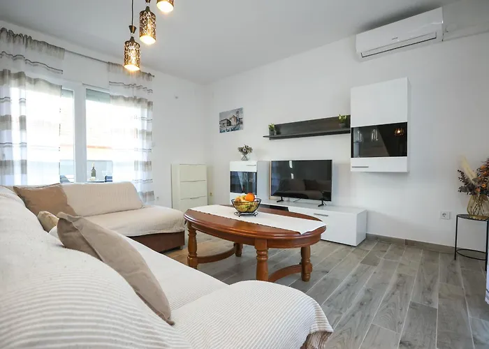 David Two Bdr With Parking * 扎达尔